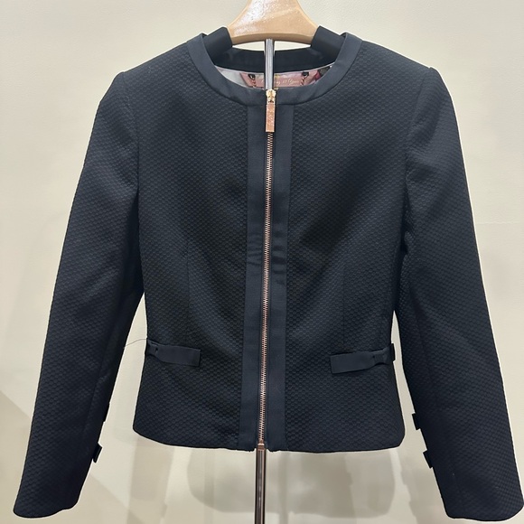 Elegant Ted Baker Black Peplum Suit & Dress - Picture 7 of 9